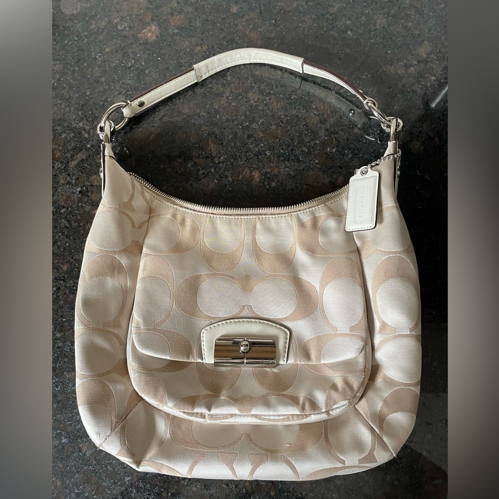 COACH- Cream Kristen Hobo 2-way with Silver Hardware F22301